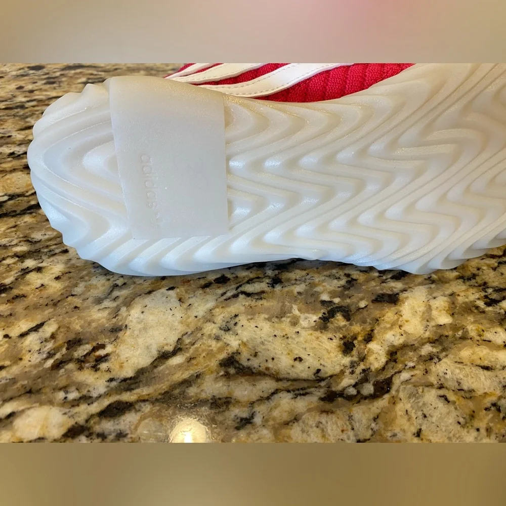 Adidas sobakvo red and white size 7 - Picture 11 of 12